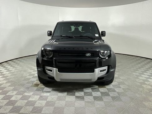 Used 2025 Land Rover Defender 90 S image 8