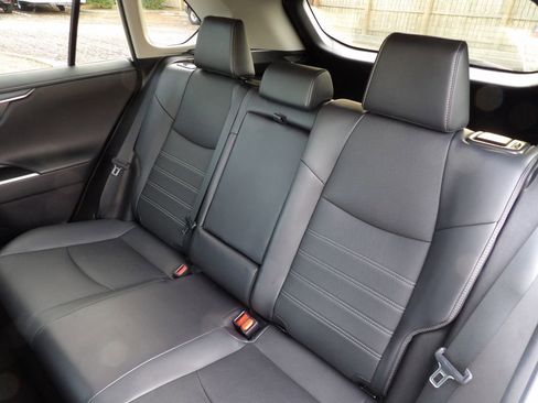 Used 2022 Toyota RAV4 Limited image 25