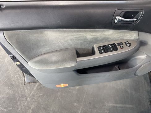 Used 2004 Honda Accord EX image 7