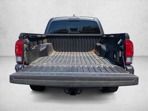 Used 2019 Toyota Tacoma TRD Sport RWD image 6