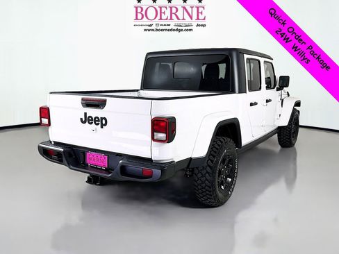 Used 2023 Jeep Gladiator Willys image 7