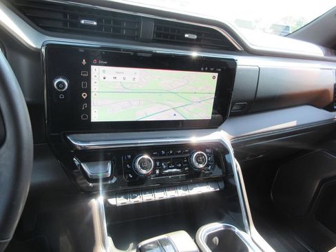 Certified 2025 GMC Sierra 1500 Denali AWD/4WD image 34