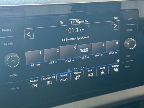 Used 2026 Volkswagen Jetta SE FWD image 18