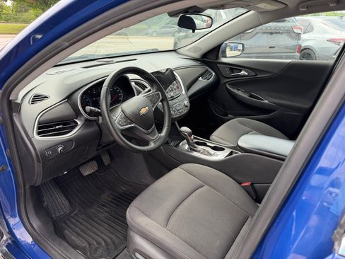 Used 2023 Chevrolet Malibu RS FWD image 9