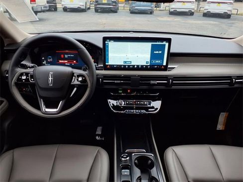 New 2026 Lincoln Corsair Premiere image 6