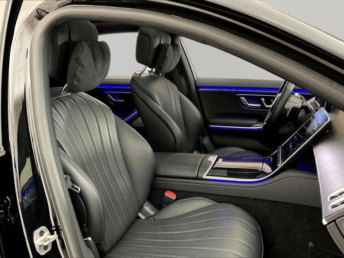 Certified 2023 Mercedes-Benz S 500 4MATIC w/ AMG Line image 29