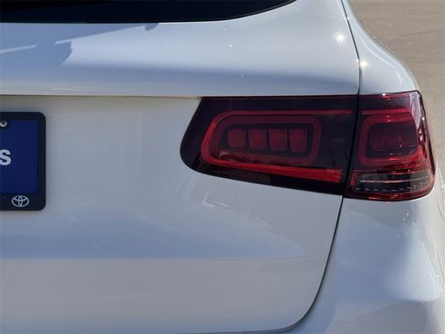 Used 2022 Mercedes-Benz GLC 300 image 25