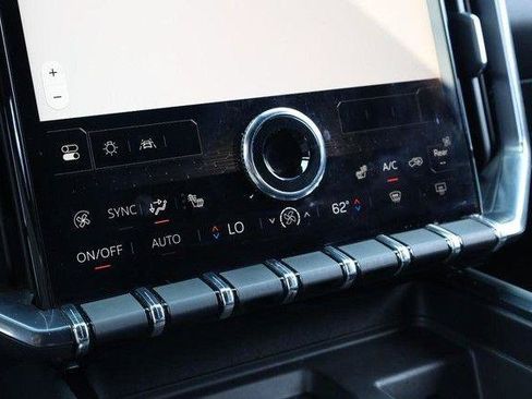 Used 2025 GMC Acadia AT4 AWD/4WD image 18