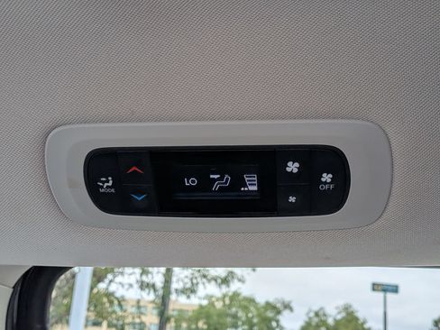 Used 2023 Chrysler Voyager LX FWD image 28