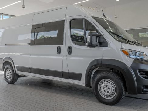 Used 2024 RAM ProMaster 3500 FWD image 12