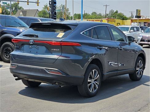 Used 2021 Toyota Venza LE AWD/4WD image 3