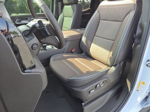 New 2026 GMC Sierra 1500 Denali w/ Denali Reserve Package image 29