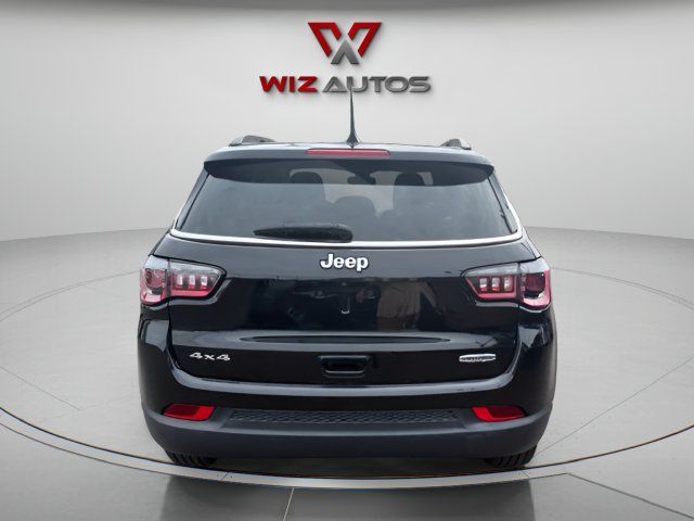 Used 2017 Jeep Compass Latitude w/ Popular Equipment Group AWD/4WD image 4