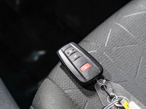 Certified 2023 Toyota RAV4 XLE FWD image 29