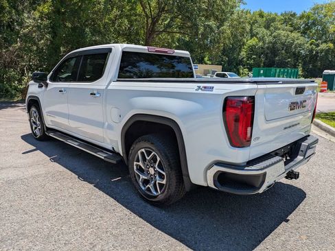 Used 2023 GMC Sierra 1500 SLT w/ SLT Premium Package AWD/4WD image 5
