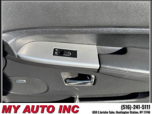 Used 2010 Jeep Grand Cherokee Laredo image 30