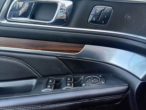 Used 2018 Ford Explorer Limited w/ Ford Safe & Smart Package image 21