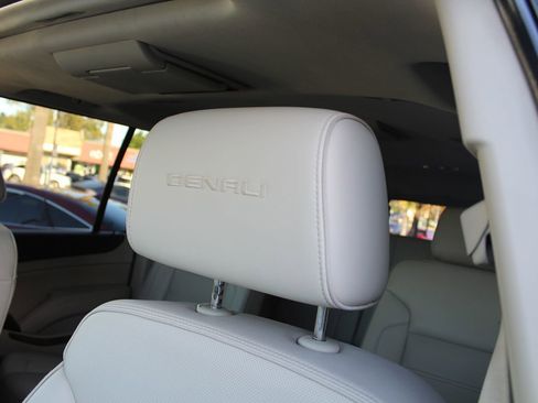 Used 2017 GMC Yukon XL Denali w/ Open Road Package AWD/4WD image 20