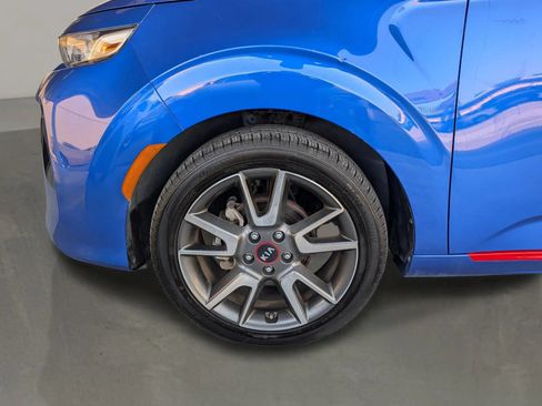 Used 2021 Kia Soul GT-Line FWD image 9
