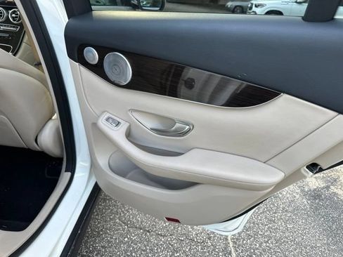 Certified 2019 Mercedes-Benz GLC 300 4MATIC image 15