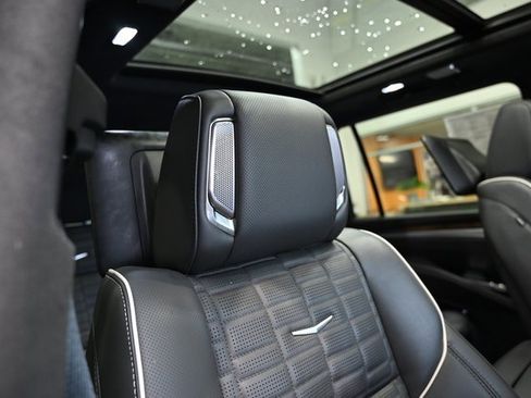 Used 2025 Cadillac Escalade ESV Sport Platinum w/ LPO, Floor Liner Package image 15