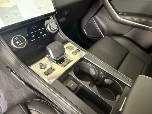 Used 2025 Jaguar F-PACE R-Dynamic S image 23