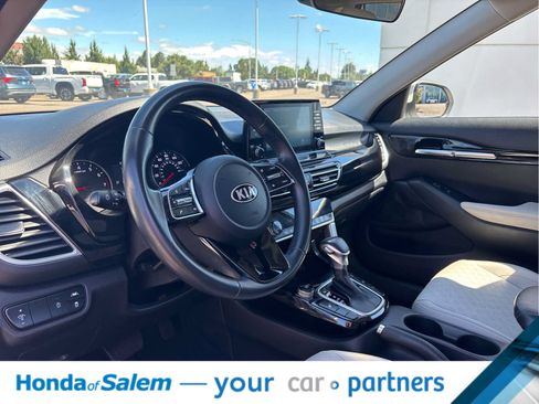 Used 2021 Kia Seltos EX AWD/4WD image 4