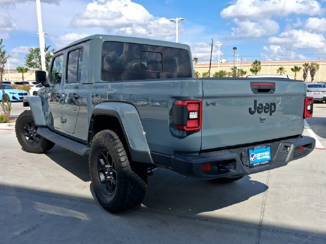 Used 2025 Jeep Gladiator Sport AWD/4WD image 5