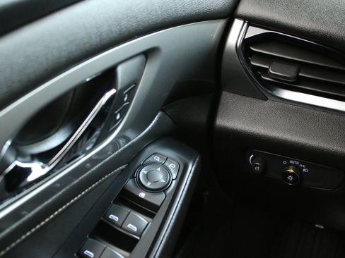 Used 2023 Chevrolet Traverse LT w/ LPO, Floor Liner Package image 18