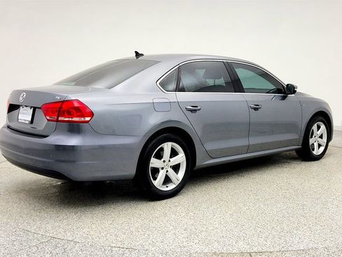 Used 2015 Volkswagen Passat 1.8T Limited Edition image 5