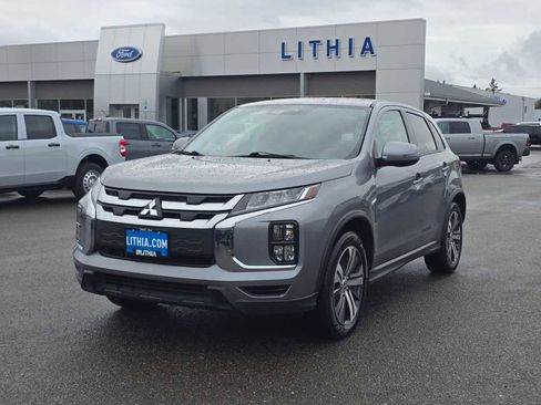 Used 2024 Mitsubishi Outlander Sport SE image 1
