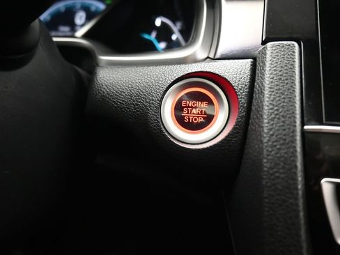 Used 2018 Honda Civic Touring image 22