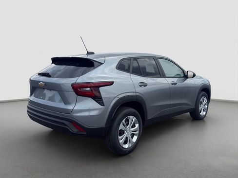 New 2026 Chevrolet Trax LS w/ Driver Confidence Package FWD image 6