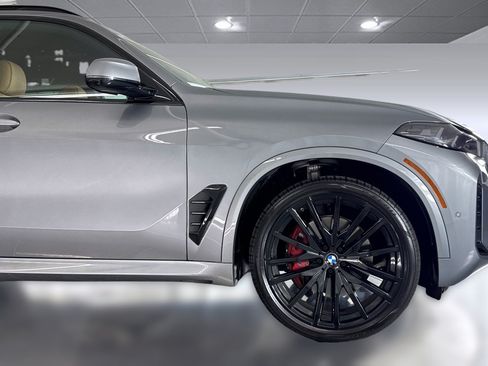 Certified 2025 BMW X5 xDrive40i w/ M Sport Package AWD/4WD image 37