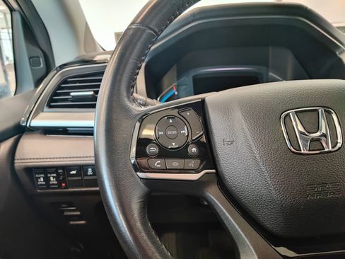 Used 2023 Honda Odyssey Touring image 17