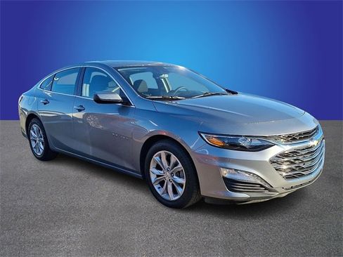 Used 2024 Chevrolet Malibu LT image 3