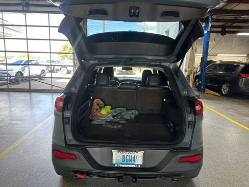 Used 2014 Jeep Cherokee Trailhawk w/ Comfort/Convenience Group image 13