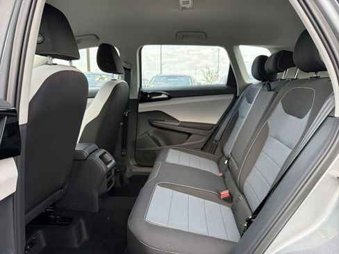 New 2026 Volkswagen Taos S image 13