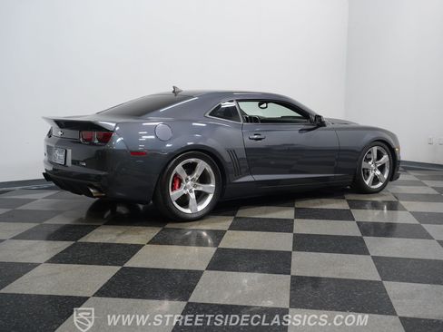Used 2010 Chevrolet Camaro SS w/ RS Package RWD image 13