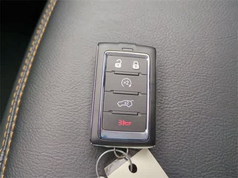 New 2025 Jeep Grand Cherokee L Altitude image 37