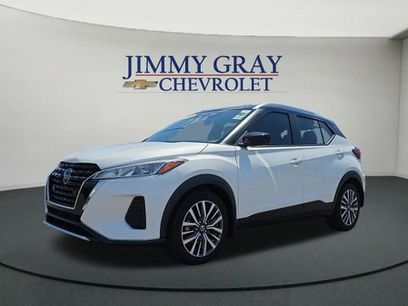 Used 2021 Nissan Kicks SV