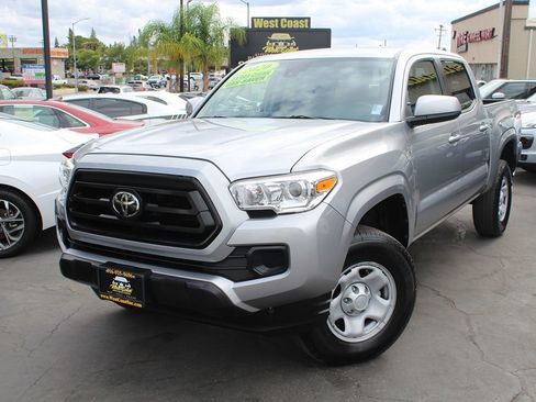 Used 2020 Toyota Tacoma SR w/ SR Convenience Package image 32