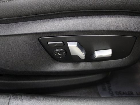 Used 2019 BMW 530i w/ Convenience Package image 31