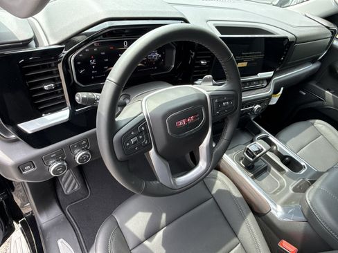 New 2026 GMC Sierra 1500 SLT w/ SLT Premium Package AWD/4WD image 16