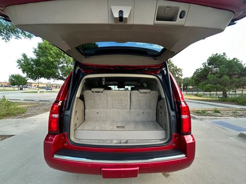 Used 2015 Chevrolet Tahoe LTZ RWD image 10