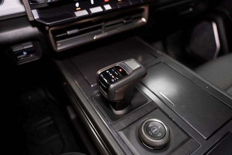 Used 2024 GMC Hummer EV 2X w/ LPO, Illumination Package AWD/4WD image 42