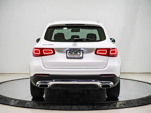 Used 2022 Mercedes-Benz GLC 300 image 3