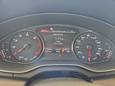 Used 2023 Audi Q5 2.0T Premium w/ Convenience Package AWD/4WD image 14