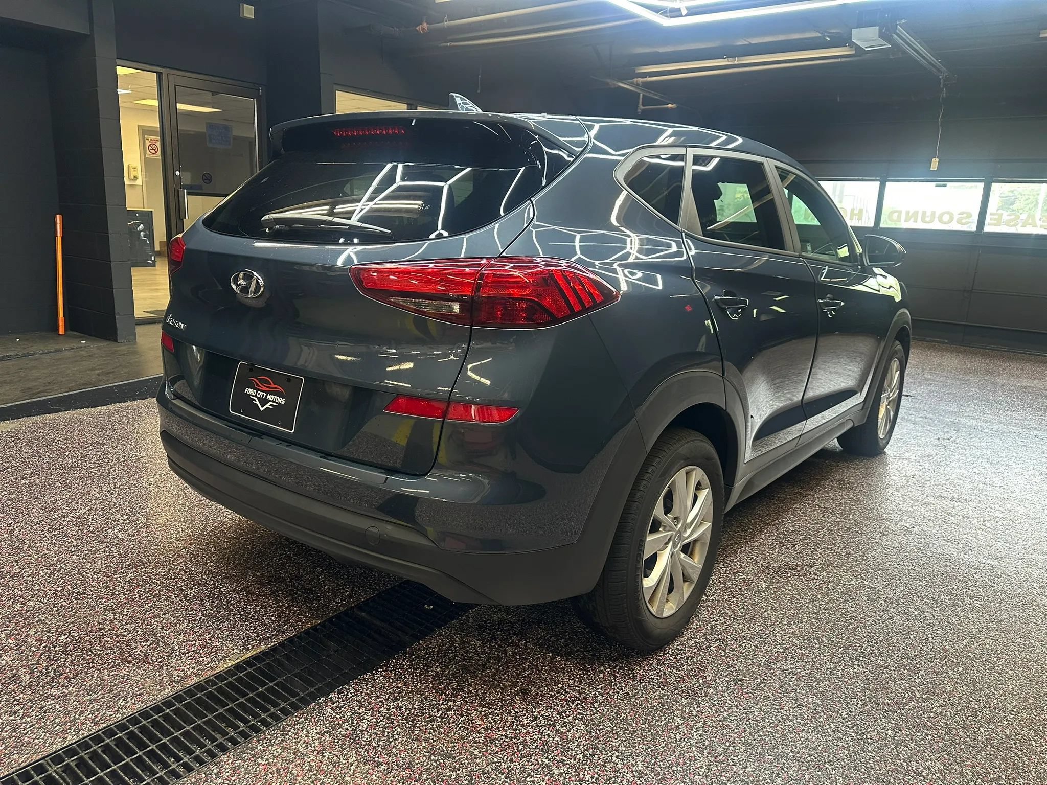 Used 2020 Hyundai Tucson SE w/ Cargo Package FWD image 7
