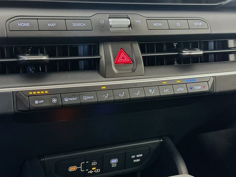 Used 2025 Kia K4 FWD image 23